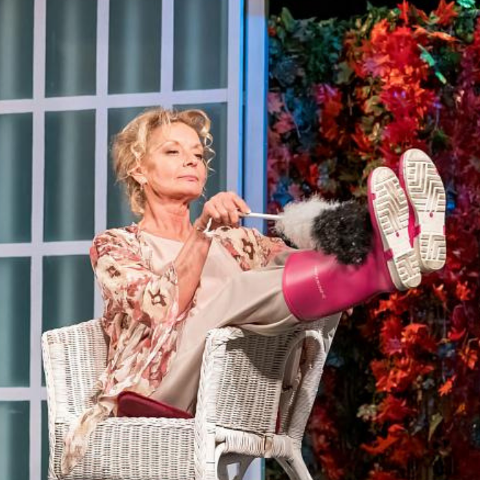 RŮŽOVÉ SVATBY - Divadlo Adverte