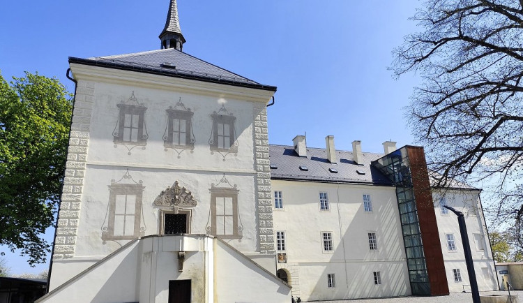 Tady že je nějaký zámek?