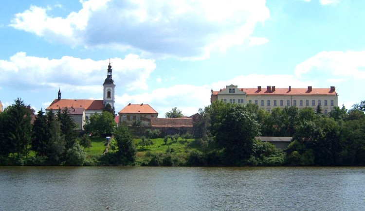 Kde se žije nejlépe? Ve středočeských Říčanech. Na chvostu žebříčku jsou Orlová, Vítkov či Ústí nad Labem