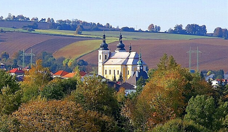 Před 100 lety se narodil Vojtěch Jasný a s ním Všichni dobří rodáci