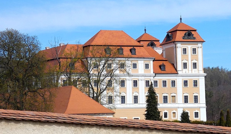 Tip na výlet - Zámek Valeč