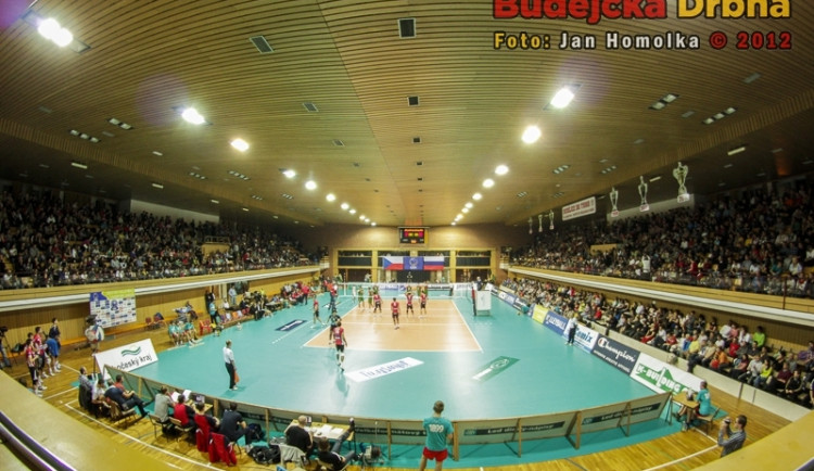 Zabrání petice zbourání budějcké Sportovní haly?