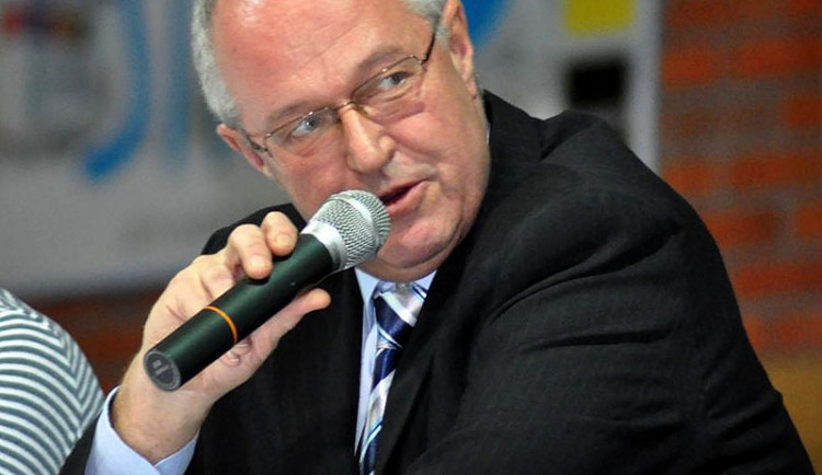 Zemřel ředitel krajské hygienické stanice Zdeněk Velikovský