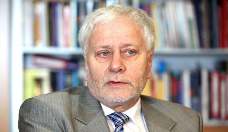 Studie: Stínová ekonomika v České republice představuje 15 % HDP, přes 600 miliard Kč