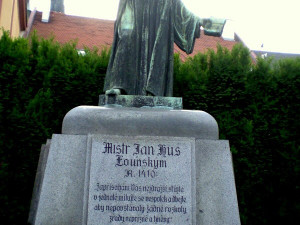 V Novém Městě na Moravě odhalili bronzovou sochu Jana Husa