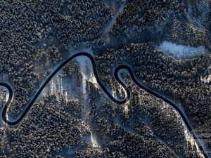 Zimní silnice na Ještěd - Cesta k uzdravení je klikatá a dlouhá, ale vyplatí se.