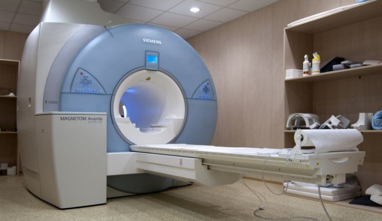 Magnetická rezonance