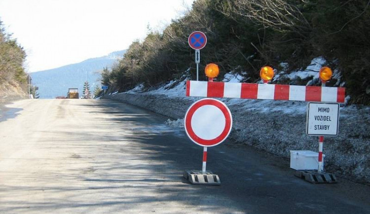 Dopravní uzavírka. Ilustrační foto.