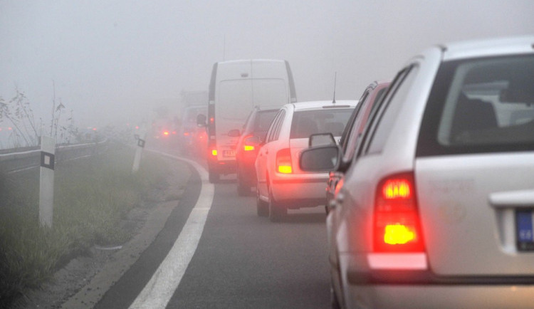 mlhy na silnici