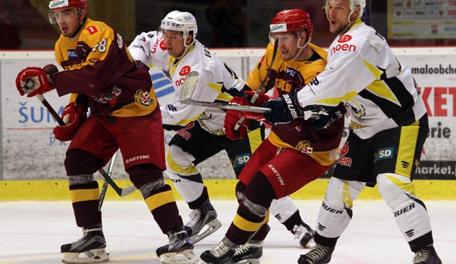 Dukla Jihlava ovládla přestřelku s Kadaní a upevnila si druhé místo v tabulce