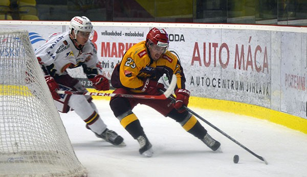 Čtyřikrát vedla, ale body domů neveze. Dukla prohrála přestřelku s Prostějovem