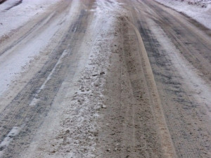 Aktuálně ze silnic Vysočiny: Ledovka na Třebíčsku a Havlíčkobrodsku, mrznout bude celý den