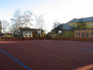 Vylepšené sportoviště u ZŠ Jungmannova