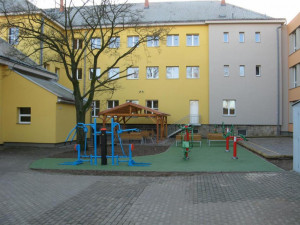 Vylepšené sportoviště u ZŠ Jungmannova