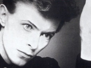 GLOSA: Géniové hudební scény odcházejí... Zemřel David Bowie