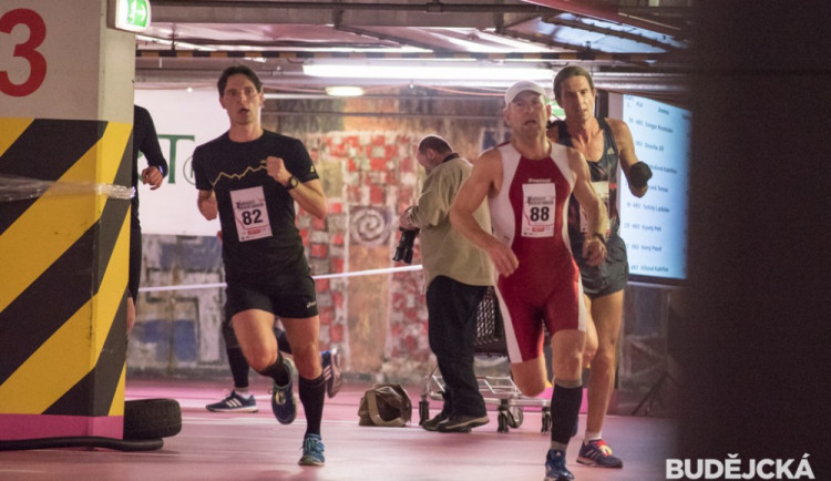 FOTO: V Mercury se běžel už devátý ročník maratónu