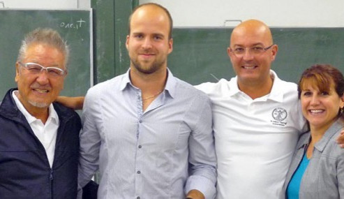 Doktor Kenzo Kase, zakladatel metody Kinesio Tape®, Michal Peroutka, Stefano Frassine a Graceann Forrester	