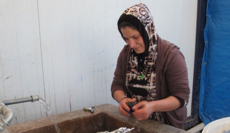 Prádelna v uprchlickém táboře