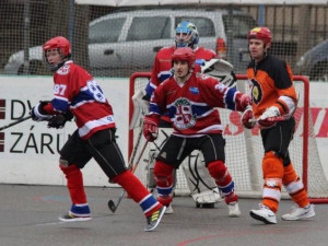 Městské hokejbalové derby vyznělo pro hráče SK Jihlava, nad Flyers vyhráli 5:3