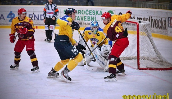 Škarek vychytal všechny ústecké střely a po výhře 3:0 má Dukla blízko do baráže