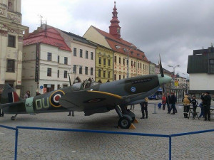 Přehlídka vojenské techniky na Masarykově náměstí - doprovodný program k modelářské soutěži