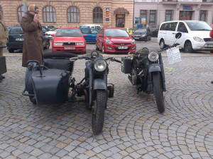 Přehlídka vojenské techniky na Masarykově náměstí - doprovodný program k modelářské soutěži