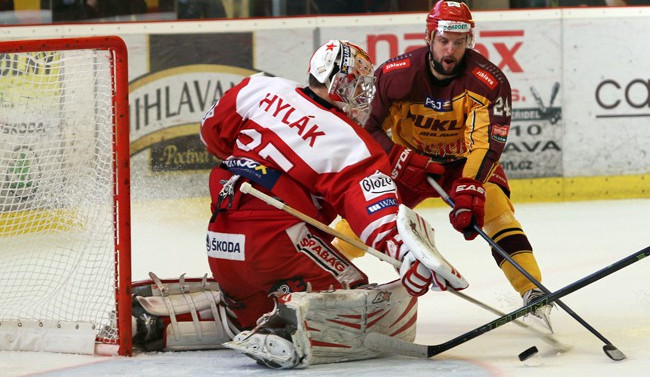 Dukla Jihlava na Slavii mocně dotahovala, víc než bod z toho ale nebyl