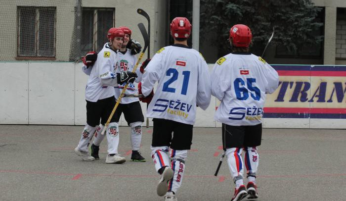 Hokejbalisté SK rozstříleli Nové Strašecí 9:1 a postupují do čtvrtfinále play-off první ligy