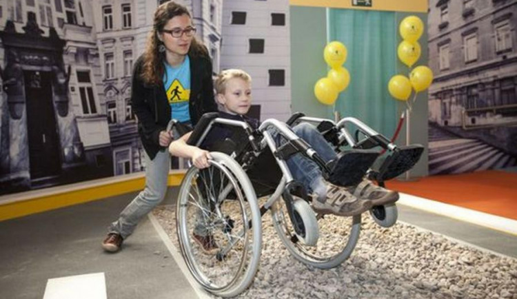 Na VŠPJ si zítra bude veřejnost moct vyzkoušet, jaké to je být hendikepovaným