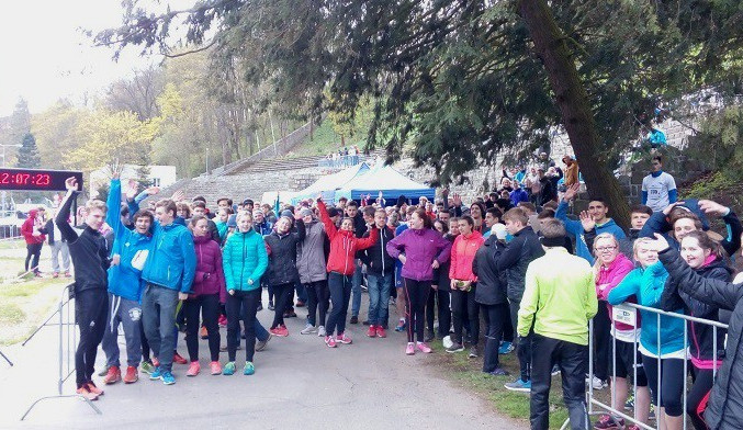 Pro účast ve finále Juniorského maratonu si doběhli gymnazisté z Jihlavy, Nového Města na Moravě a Třebíče