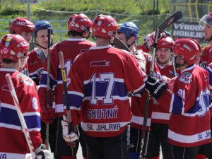 Jihlavské hokejbalové "béčko" o víkendu dvakrát vyhrálo a postoupilo do finále Jihomoravské ligy