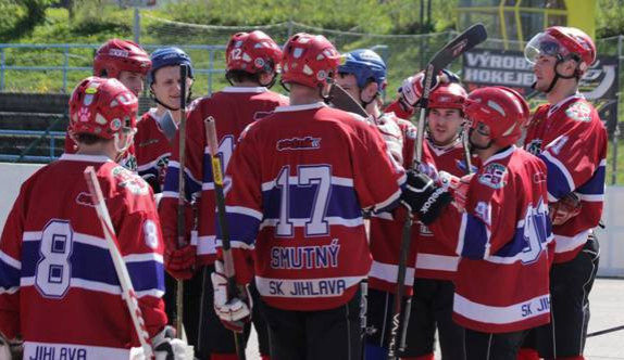 Jihlavské hokejbalové "béčko" o víkendu dvakrát vyhrálo a postoupilo do finále Jihomoravské ligy