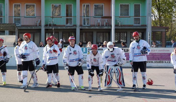 Hokejbalisté SK Jihlava o víkendu vstupují do semifinále 1. ligy, soupeřem jim budou Teplice