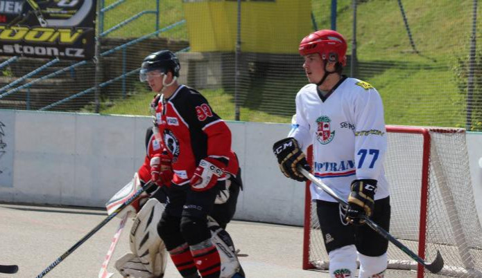 Jihlavskému hokejbalovému áčku se finále vzdaluje, s Teplicemi prohrává 0:2 na zápasy