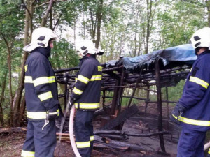 V Batelově na Jihlavsku hořel bunkr pro děti, zasahovaly tři hasičské jednotky