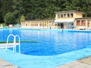 Třešť nabídne nové koupaliště, Luka nad Jihlavou zrekonstruovaný letní bazén