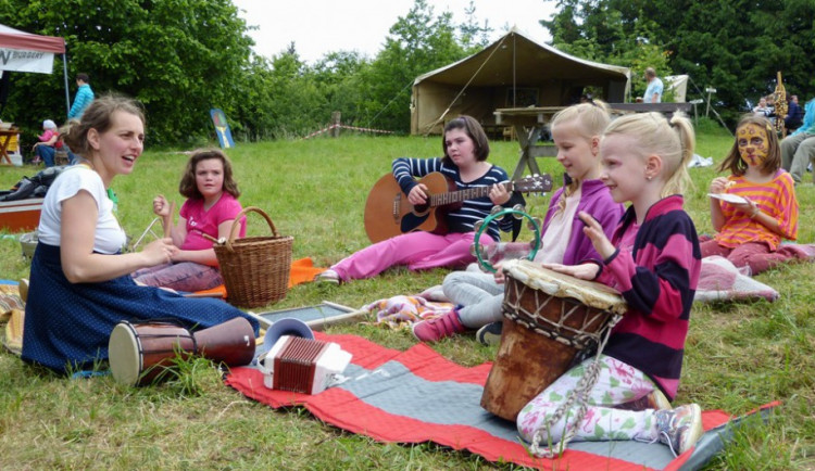 FOTO A VIDEO: Druhý ročník Festivalu Z kopce v Dolní Cerekvi na Jihlavsku