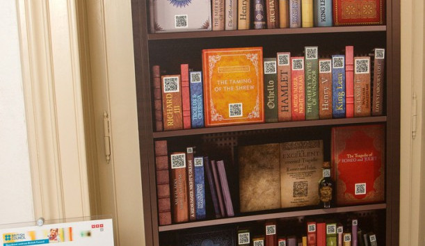 Vysoká škola polytechnická Jihlava otevřela knihovnu Williama Shakespeara, jako jedinou v kraji