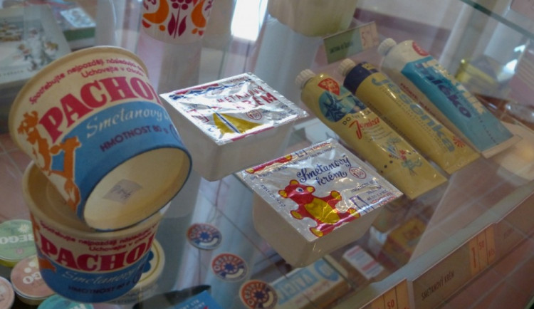 Výstava Mami, co jsi mi koupila? přibližuje nakupování v minulosti