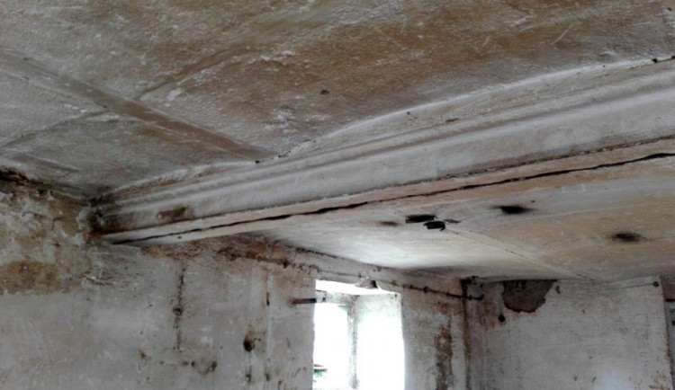 V jídelně mlékárny se našly kolejnice někdejší jihlavské tramvajové dráhy 