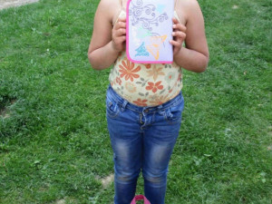 Děti z Hrádku u Pacova dostaly pomůcky do školy. Měly z nich neskrývanou radost