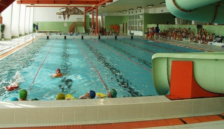 Zítra se opět otevře bazén Evžena Rošického v Jihlavě. Zmizel tobogán, který sloužil 21 let