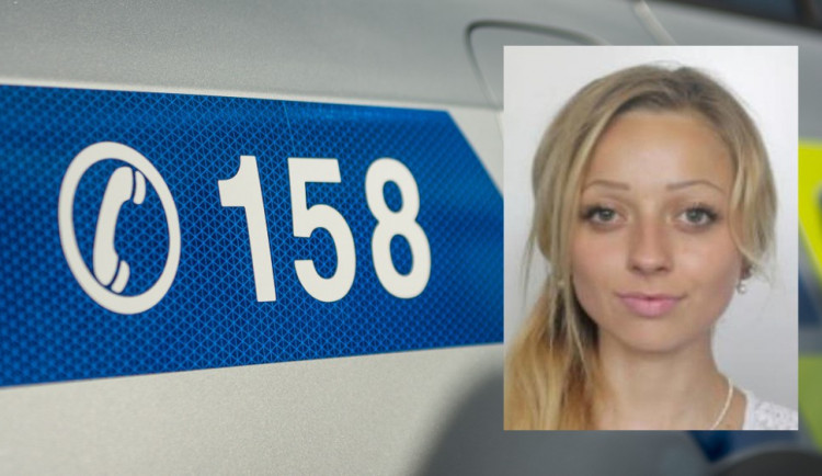 Policie pátrá po dívce, která měla na zastávce v Řídelově čekat na svého přítele. K setkání ale nedošlo