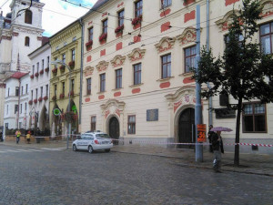 Na jihlavském magistrátu byl nalezen podezřelý kufřík. Všechny osoby z budovy byly evakuovány