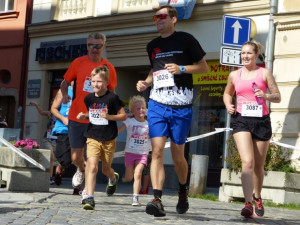 FOTO A VIDEO: V Jihlavě se běžel Jihlavský půlmaraton 2016. Vyhrál Jakub Exner