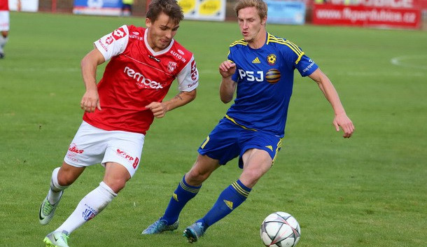 Vysočina Jihlava postoupila do osmifinále MOL Cupu, v Pardubicích vyhrála 3:1