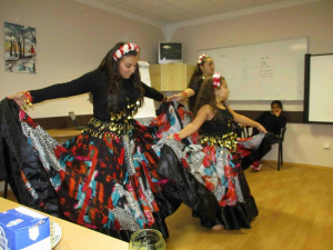 Dívky ze skupiny Šukar čhaja