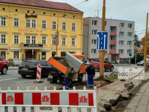 Jihlava se dočká nové zastávky MHD. Naproti Dělnickému domu přibude zastávka Fibichova