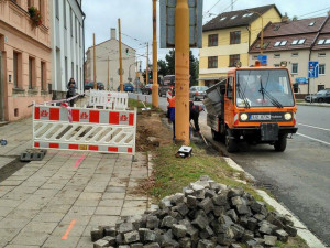 Jihlava se dočká nové zastávky MHD. Naproti Dělnickému domu přibude zastávka Fibichova