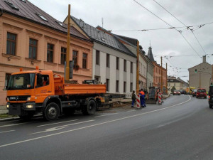 Jihlava se dočká nové zastávky MHD. Naproti Dělnickému domu přibude zastávka Fibichova